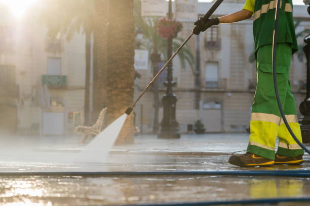 Best Commercial Pressure Washing  in Cambridge, IL